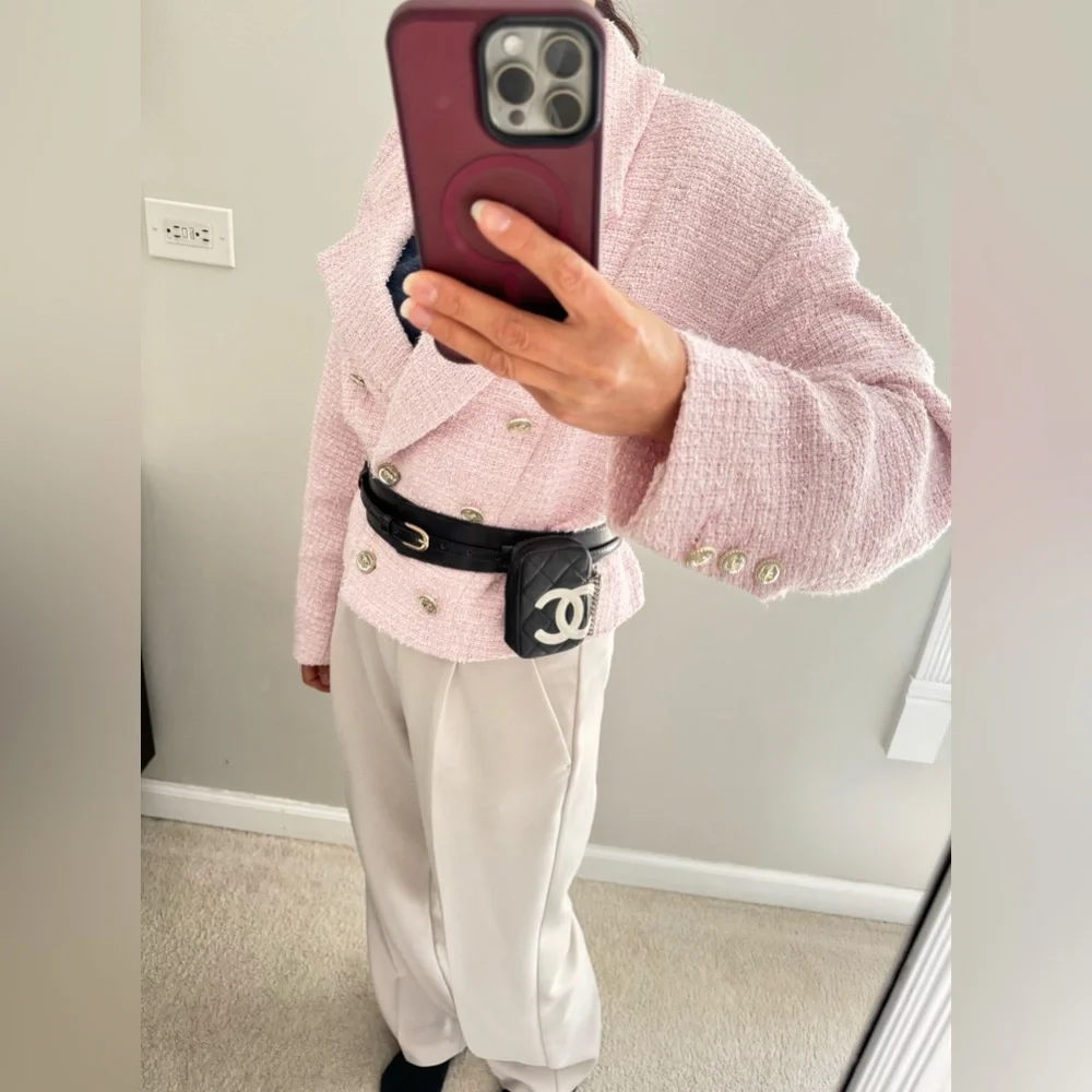 Authentic Chanel mini pouch for EarPod and viper comes with regular wide belt. - Picture 3 of 17